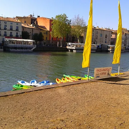 3 Bedroom Modern Apartment In Historic Building Overlooking River Herault Agde Exterior foto