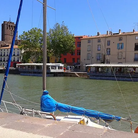 3 Bedroom Modern Apartment In Historic Building Overlooking River Herault Agde Zimmer foto