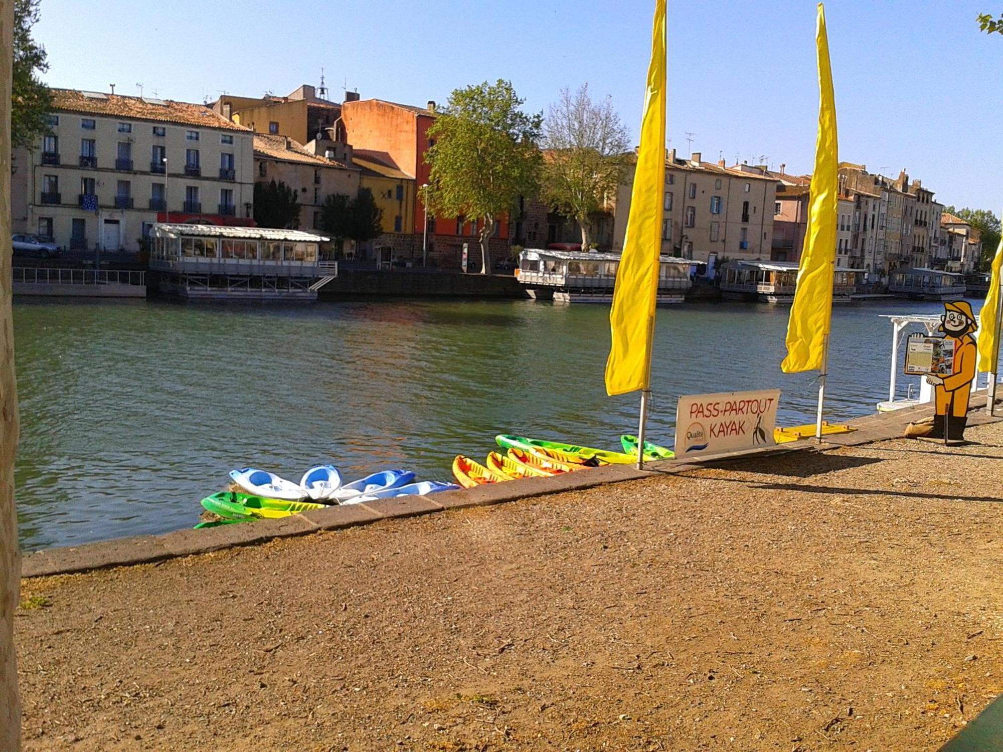 3 Bedroom Modern In Historic Building Overlooking River Herault Apartment
